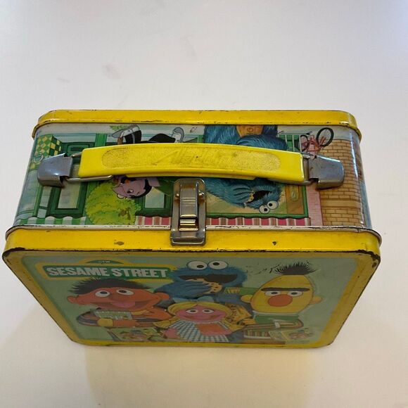 Vintage 1979 Metal Sesame Street Lunchbox ernie bert bigbird - Picture 4 of 16